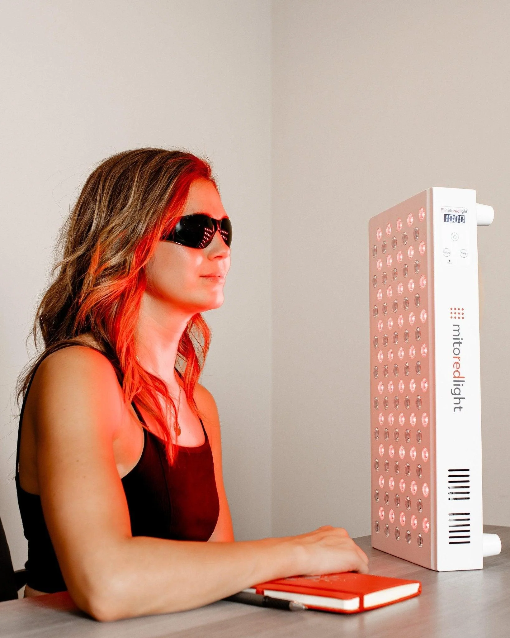 MitoMID 2.0 | Red Light Therapy Panel - Image 4